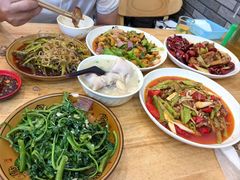 -雷祖芳老妈蹄花店