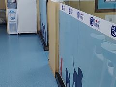 -宠颐生猫科·内科皮肤科(西平世纪城店)