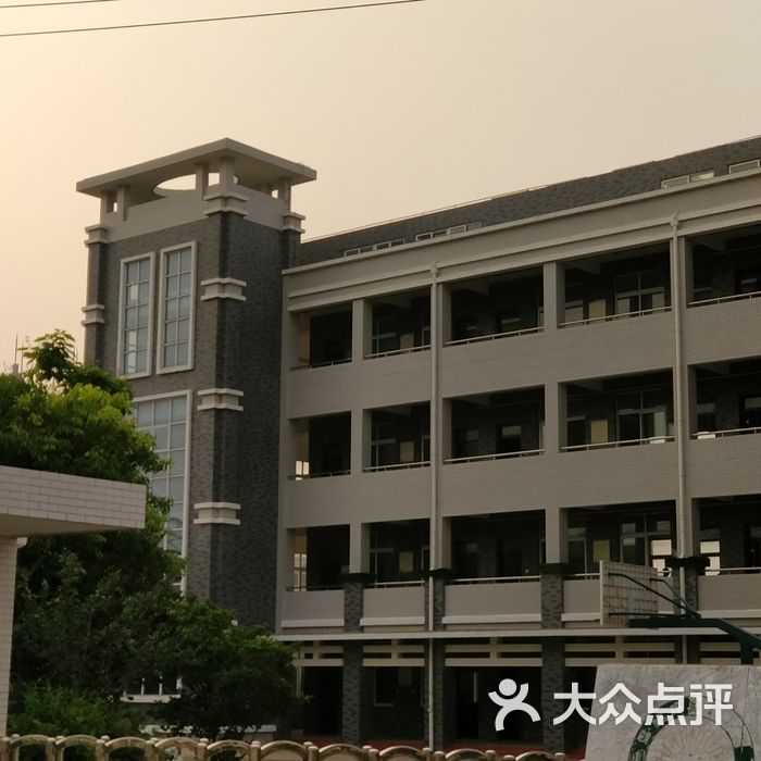 东河小学
