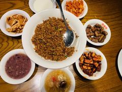 -爱碗亭·鲜炒湖南菜(壹城中心店)