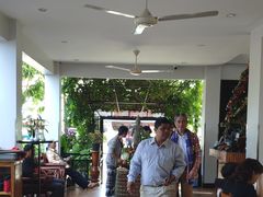 -Neary Khmer Restaurant