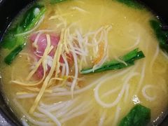 -蒙自源米线大王(昆明站店)