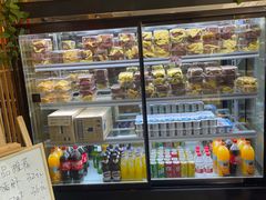 面包甜点陈列柜-嘉年华面包房餐厅（饺子馆）(陶然亭店)