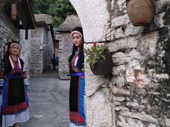 -高荡千年布依古寨旅游景区