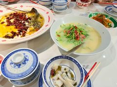 -禄鼎记·排队俩小时都要吃的酸菜鱼(石牌桥店)