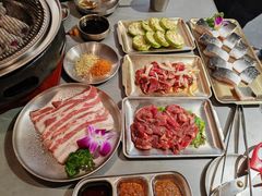 -围炉肉舍丹东海鲜烤肉·烤活鳗(步行街店)