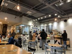 大堂-HELLO 27 意面·沙拉·帕尼尼