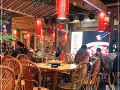 大堂-野山舂·贵州现舂酸汤火锅(鸿通城店)