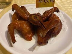 招牌烤乳鸽-石岐佬中山菜馆(张溪店)
