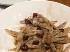 -黄泥岗·地道湖北菜(奥特莱斯店)