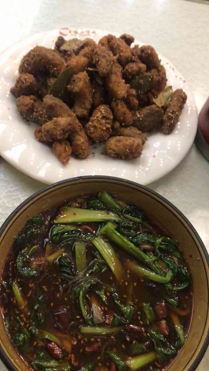 新民最好吃的老式麻辣烫,还有鸡脖,小时候我妈总是买老丁头麻辣烫,真