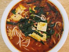 -官渡李记小锅米线(新亚洲体育城百合园东北)