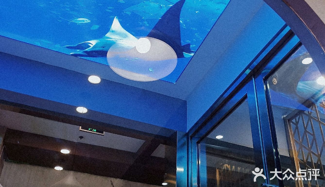 ＃和聪哥的探店日常  今天聪哥下班早，我俩又可以出来