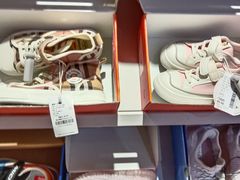 -唯品会(北京国瑞城店)