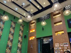 -香巴拉云南餐厅(华莱坞店)