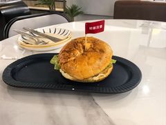 -必胜客(砂之船中东奥莱店)