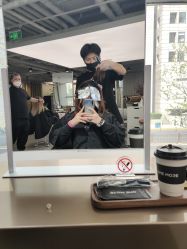 -变画·发型STUDIO