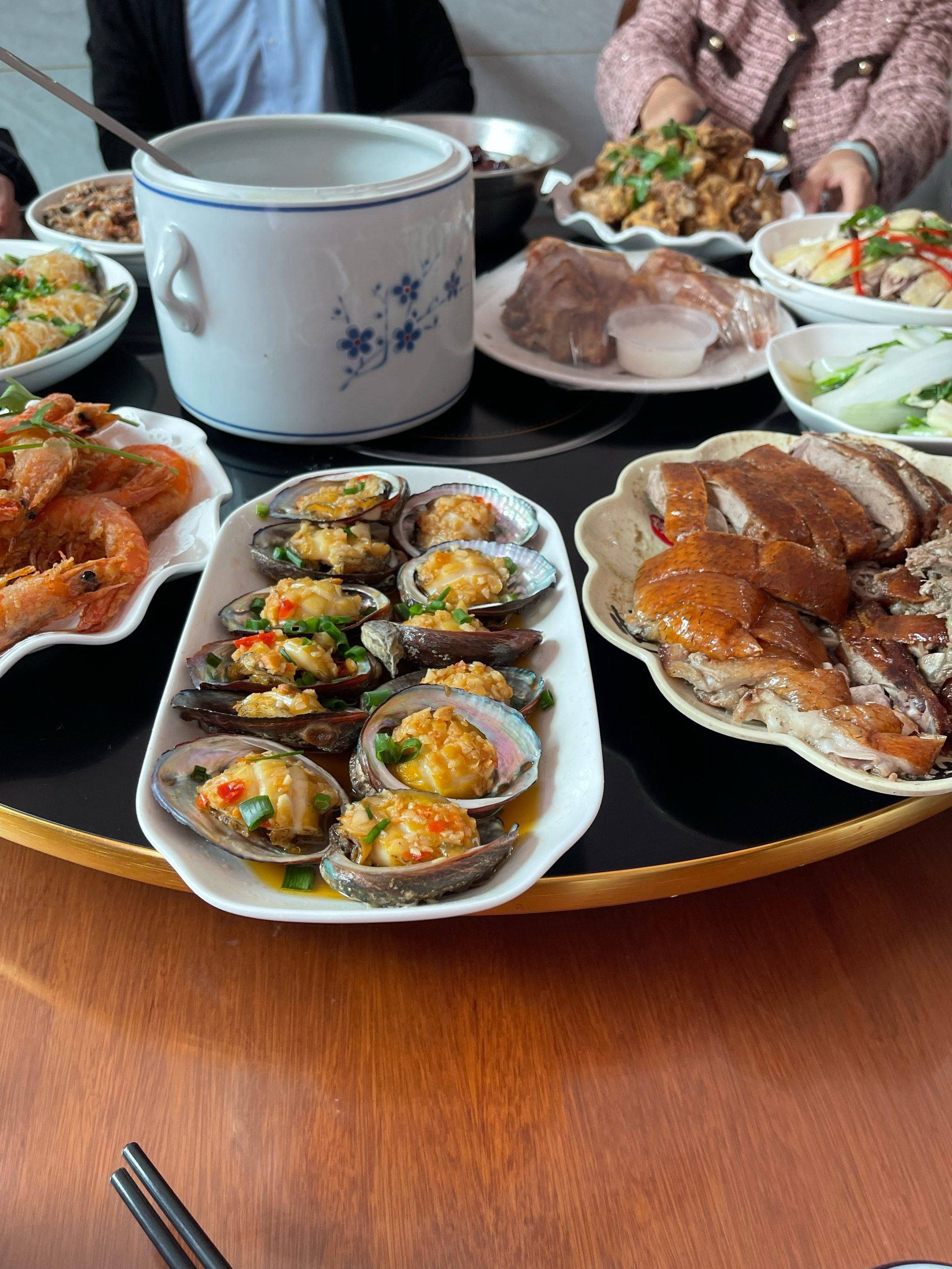 春节过后,大餐的余味还在舌尖萦绕,但回到出租房,生活又回归了平淡