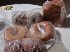 -顶东面包花园·生日蛋糕(世博店)