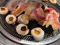 -围炉肉舍•炭烤活鳗•丹东海鲜烤肉(步行街店)