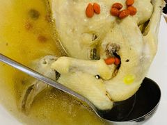 土茯苓蒸鸡-吉莲利苑海鲜酒家(珠海拱北29年老字号店)