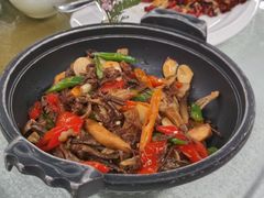 -蔼若春.传承三十年云南菜(金碧公园店)