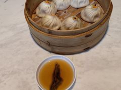 蟹粉小笼包-绿波廊(豫园店)