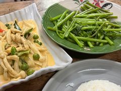 -Kat's Kitchen