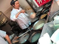 -陆师傅砂锅烫菜(圆通街店)