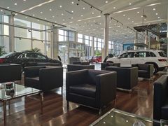 -天津波士信达奔驰4S店(卫津南路店)