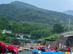 -虎啸峡漂流