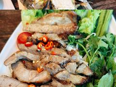 -Chom Cafe and Restaurant