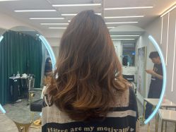 -MODEL'S HAIR