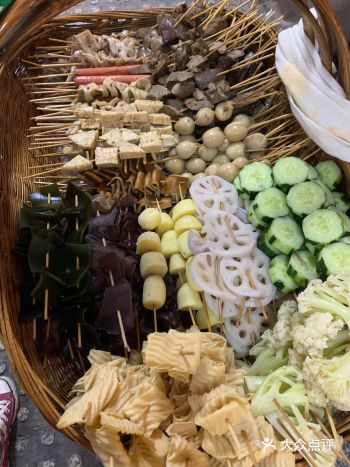 又发现一个路边摊儿麻辣串