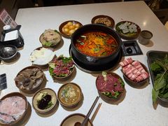 -贵府酸汤牛肉火锅·贵州老字号(飞山街店)