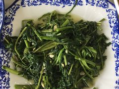 -七的湖·晚芳亭·阳澄湖农家菜·大闸蟹(莲花岛店)