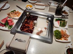 -海底捞火锅鲜切牛肉主题店(长寿路店)