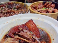 -老码头黑皮肘子锅包肉(赣水路店)