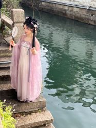 -一揽芳华汉服旗袍体验馆(拙政园店)