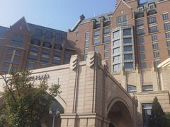 -天津京基皇冠假日酒店