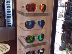 iphone_upload_pic-目艮眼镜SHOWROOM(品牌集合店)
