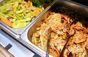 Bean Sprout and Mushroom Stir-fry