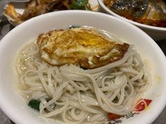 -忘情水鱼头·鲜鱼火锅(滨江中路店)