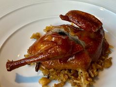 五香脆皮乳鸽糯米饭-三号黄浦会Canton Table