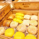 一笼里面八个，真心好吃~爆浆酸奶包