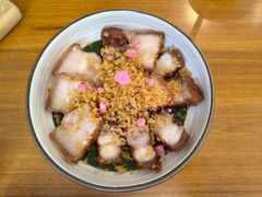 -Chom Cafe and Restaurant