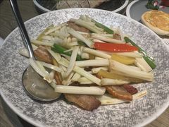 荞菜炒烧肉-和苑酒家·一线江景(星寰店)