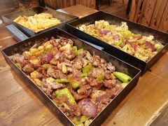 -老东镇啤酒屋海鲜加工·蒸汽海鲜·海鲜烧烤(台东店)