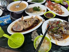 -小海豚•老字号海鲜餐厅(天涯店)