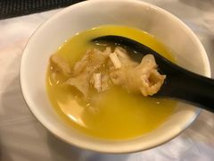 -鲜入围煮花胶鸡海鲜火锅